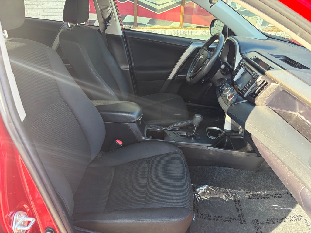 2017 Toyota Rav4 Image 20