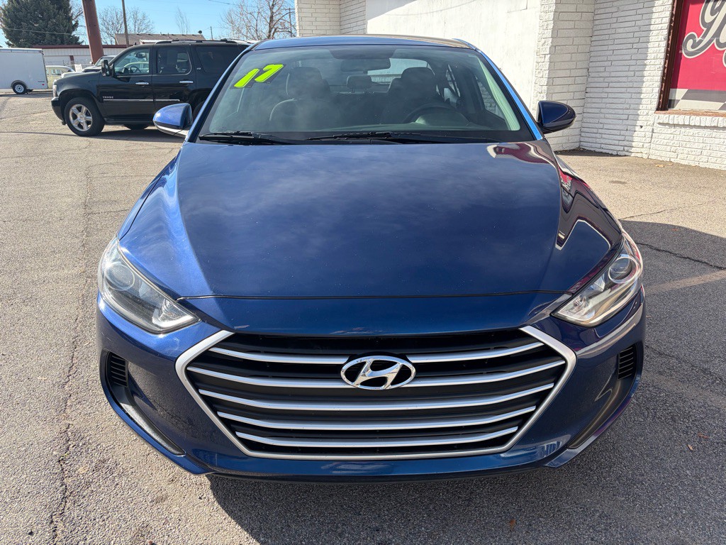 2017 Hyundai Elantra Image 2