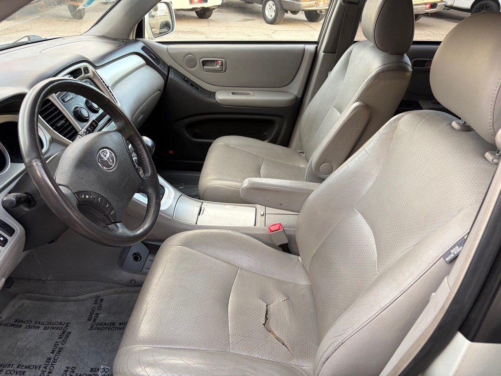 2004 Toyota Highlander Image 10