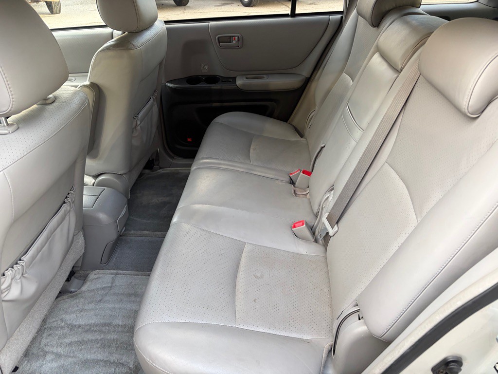 2004 Toyota Highlander Image 13