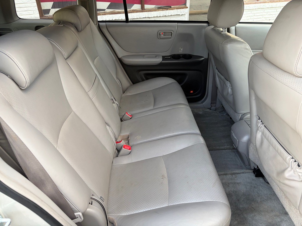 2004 Toyota Highlander Image 19