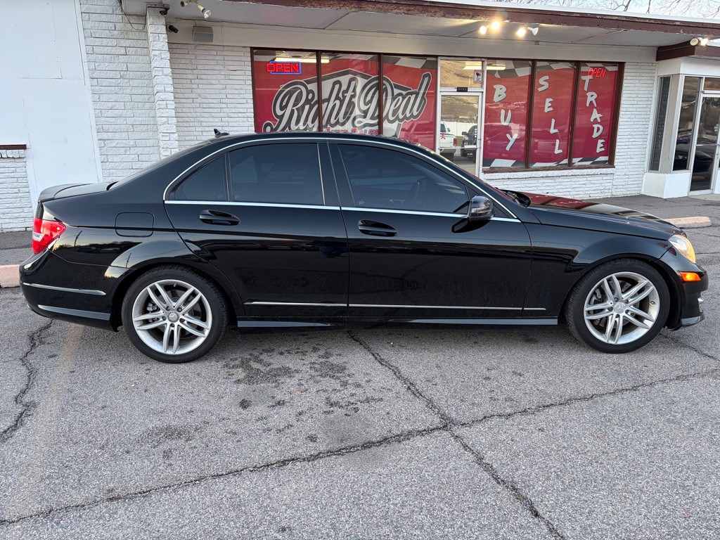 2013 Mercedes-Benz C-Class Image 8