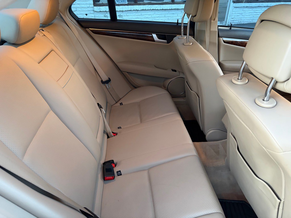 2013 Mercedes-Benz C-Class Image 26