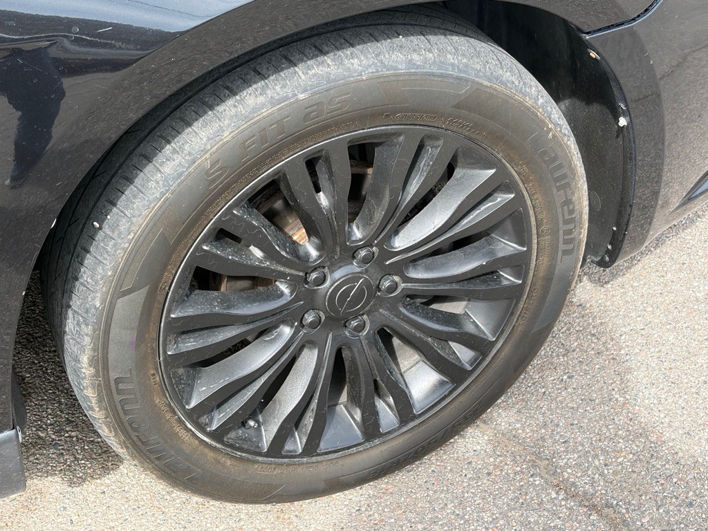 2011 Chrysler 200 Image 9