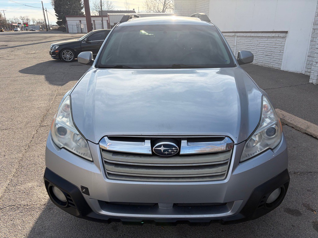 2014 Subaru Outback Image 2