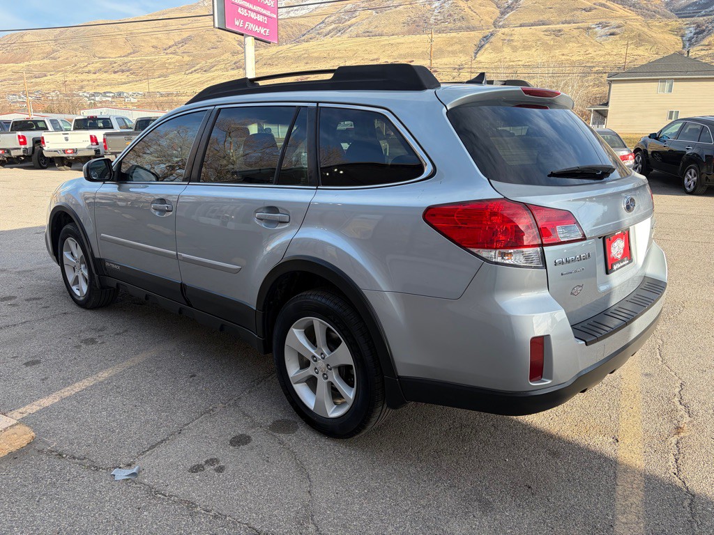2014 Subaru Outback Image 5