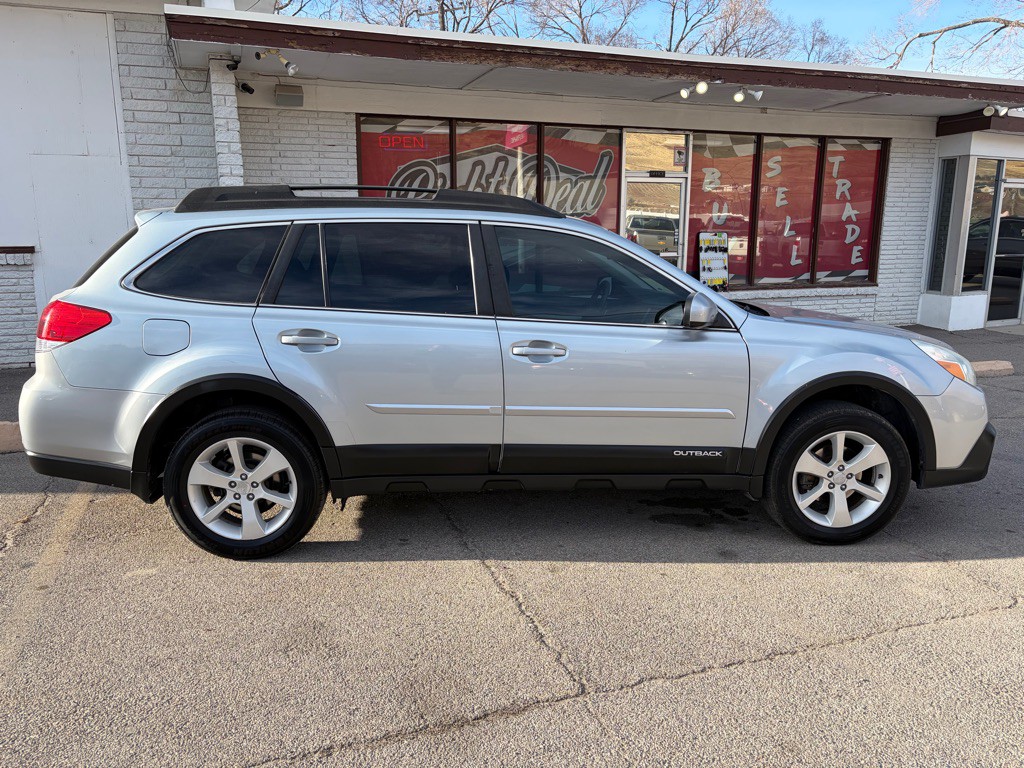 2014 Subaru Outback Image 8