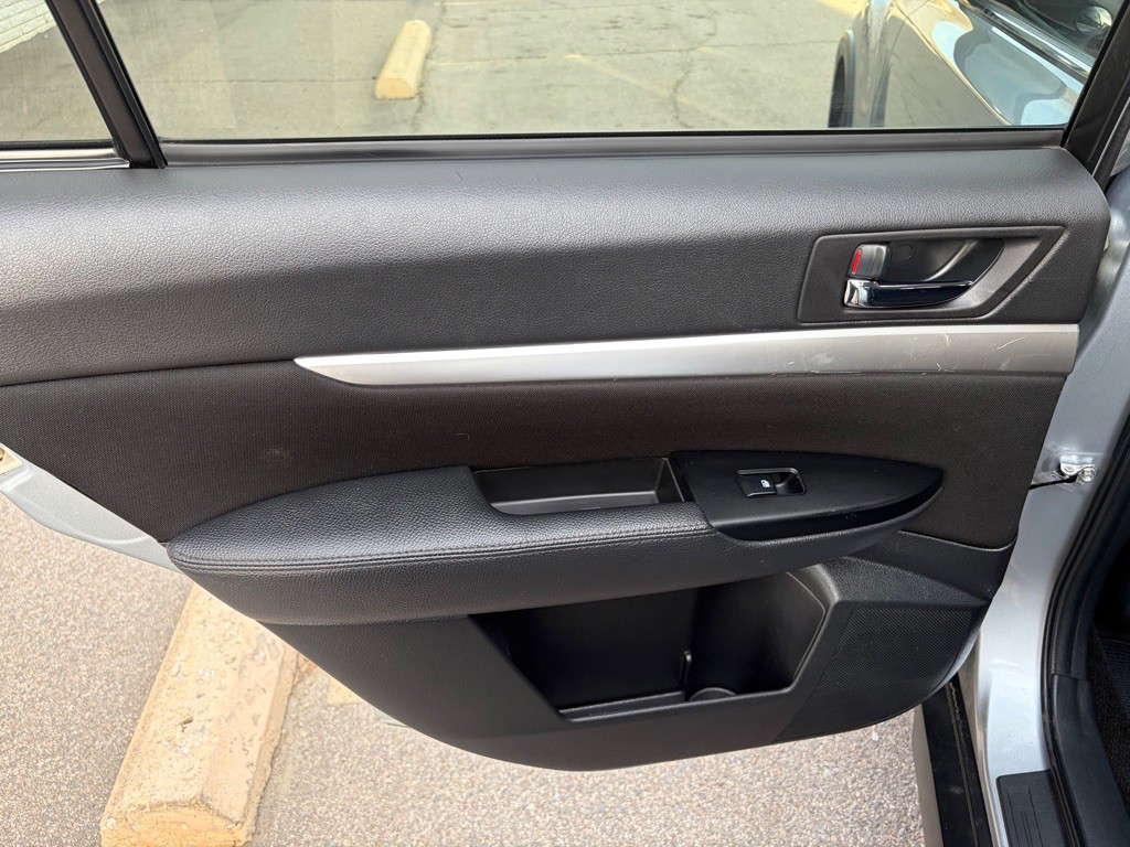 2014 Subaru Outback Image 15