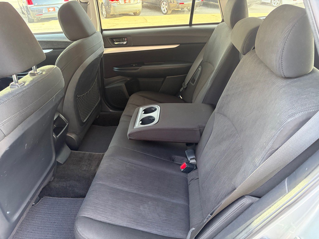 2014 Subaru Outback Image 16