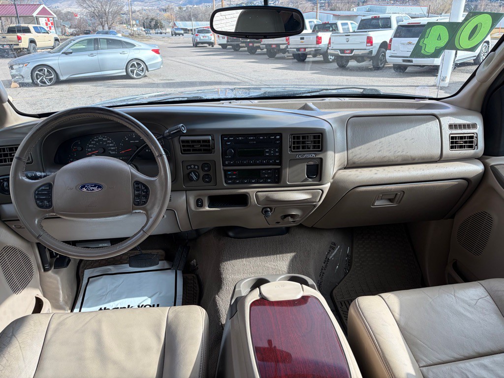 2004 Ford Excursion Image 12