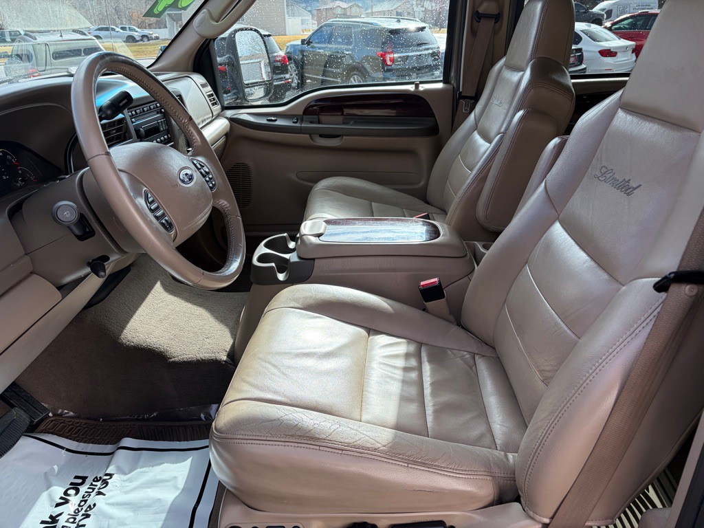 2004 Ford Excursion Image 14