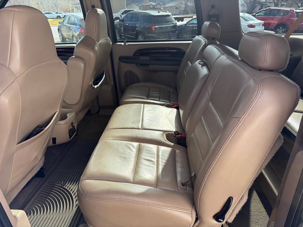 2004 Ford Excursion Image 20