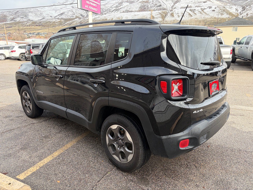 2016 Jeep Renegade Image 5
