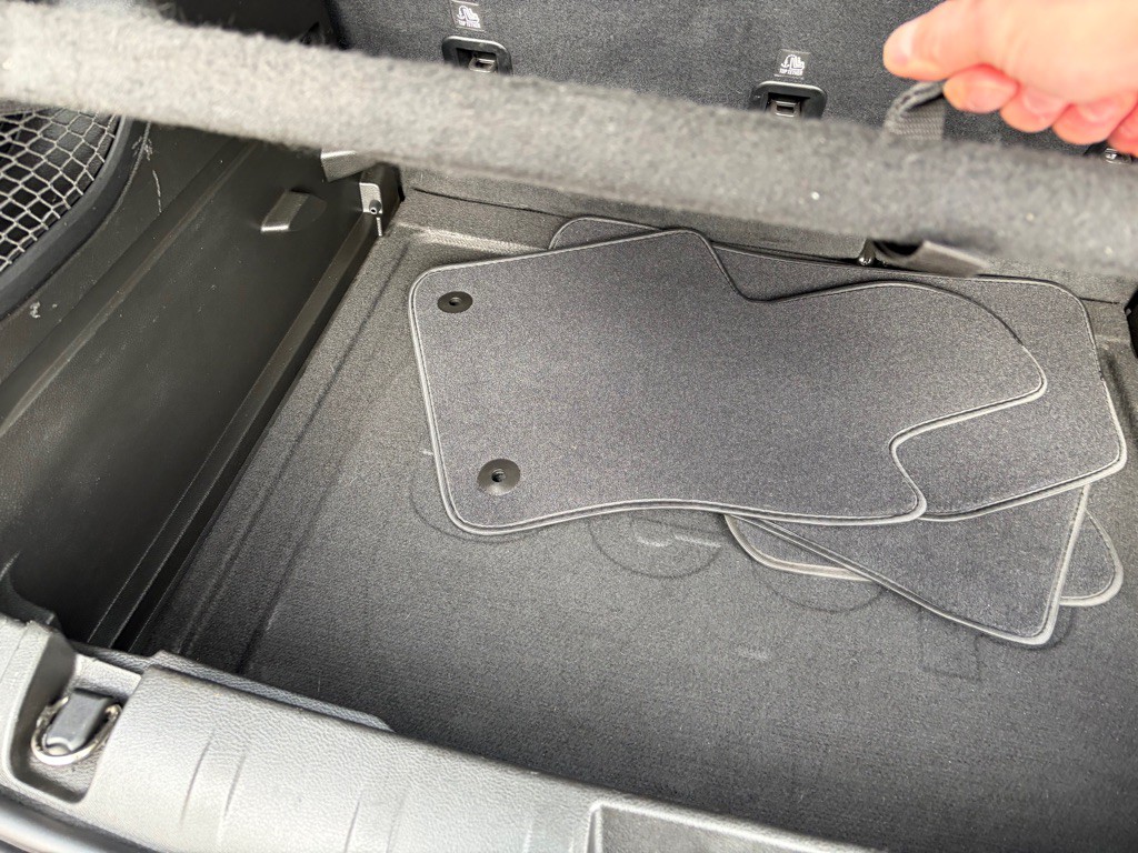 2016 Jeep Renegade Image 25