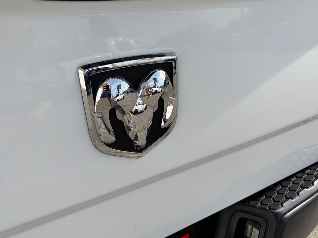 2016 RAM 1500 Image 10