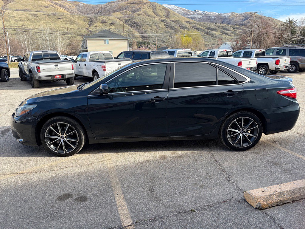 2015 Toyota Camry Image 4