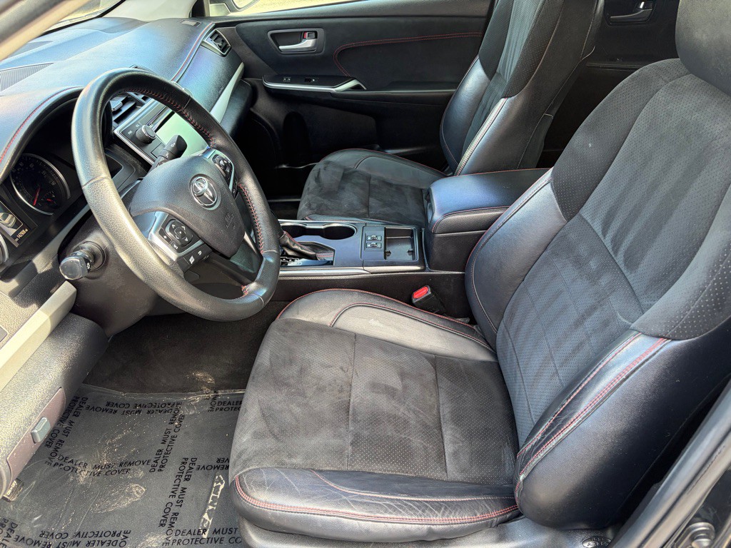 2015 Toyota Camry Image 13