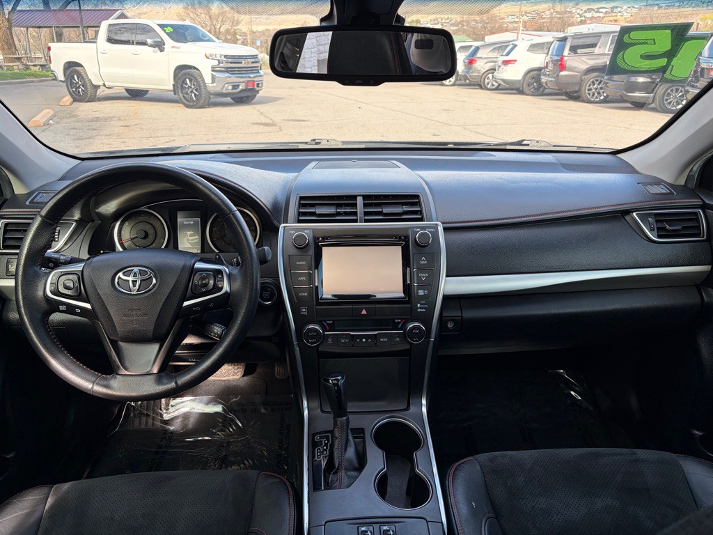 2015 Toyota Camry Image 19