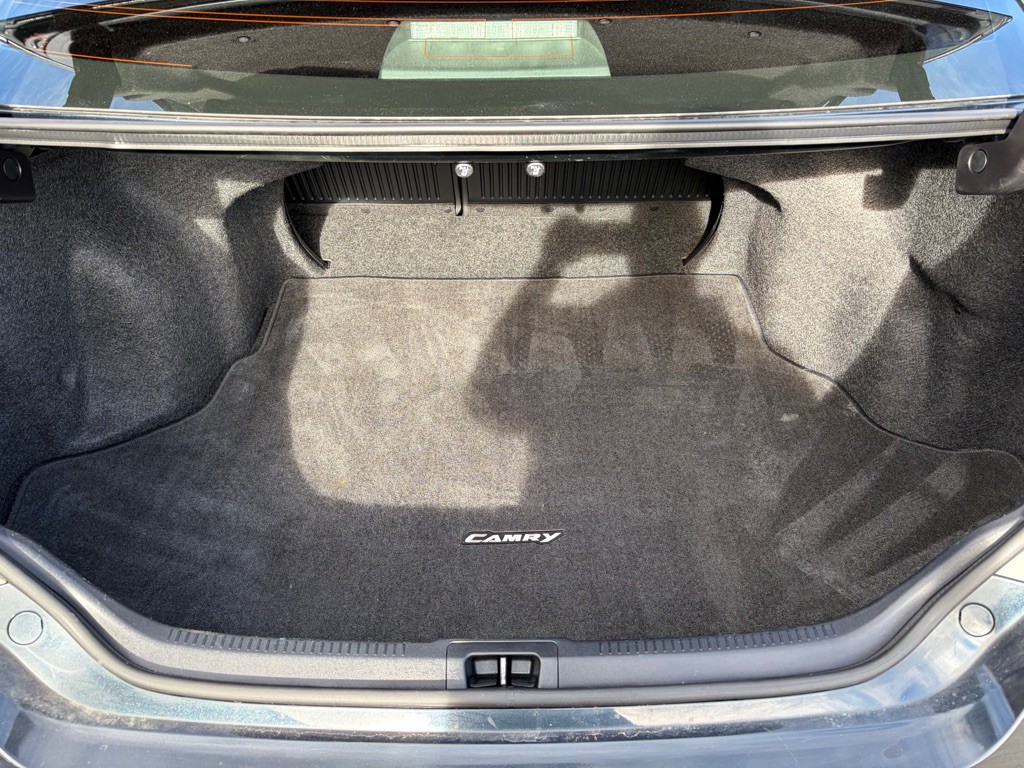 2015 Toyota Camry Image 23