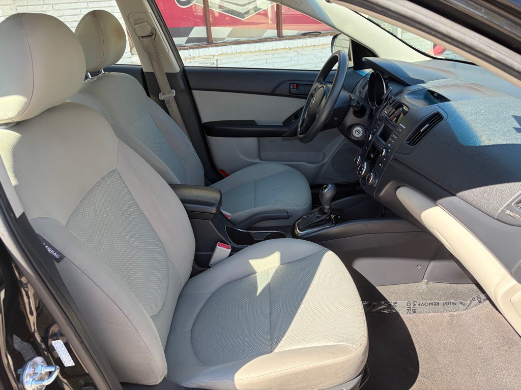 2012 Kia Forte Image 21