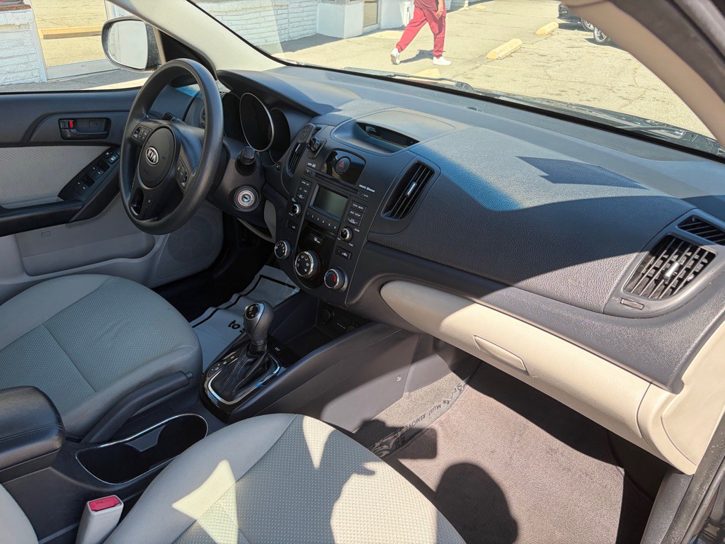 2012 Kia Forte Image 22