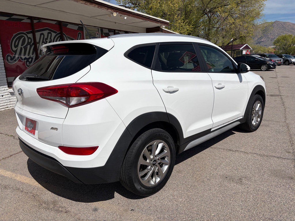 2017 Hyundai Tucson Image 7