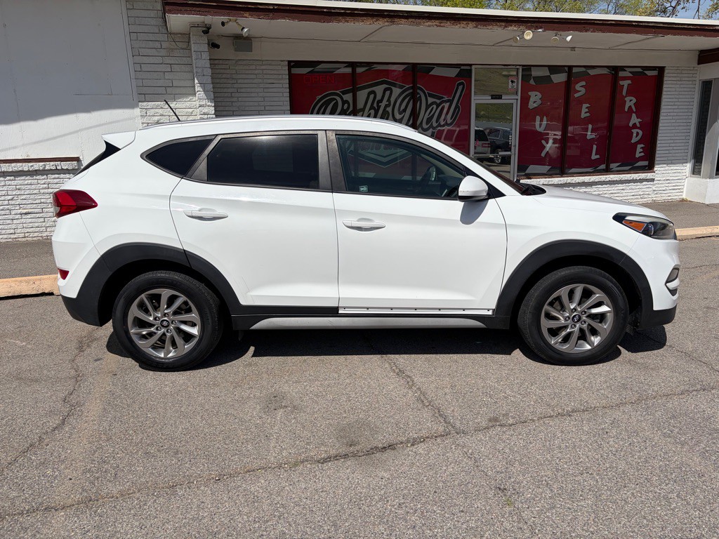 2017 Hyundai Tucson Image 8