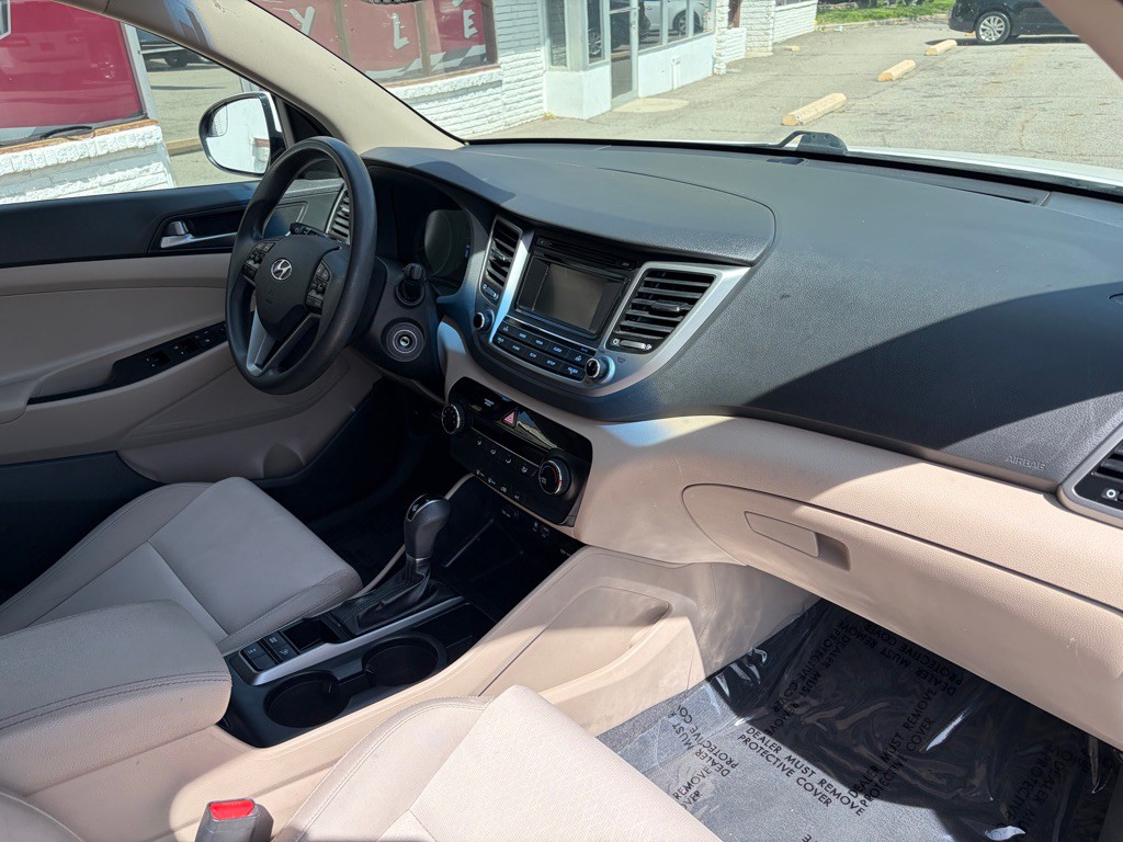 2017 Hyundai Tucson Image 21