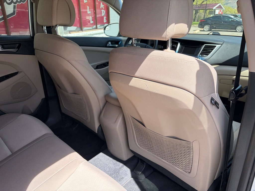 2017 Hyundai Tucson Image 24