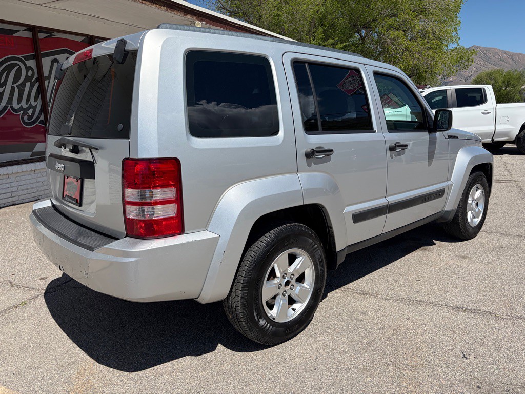 2012 Jeep Liberty Image 7