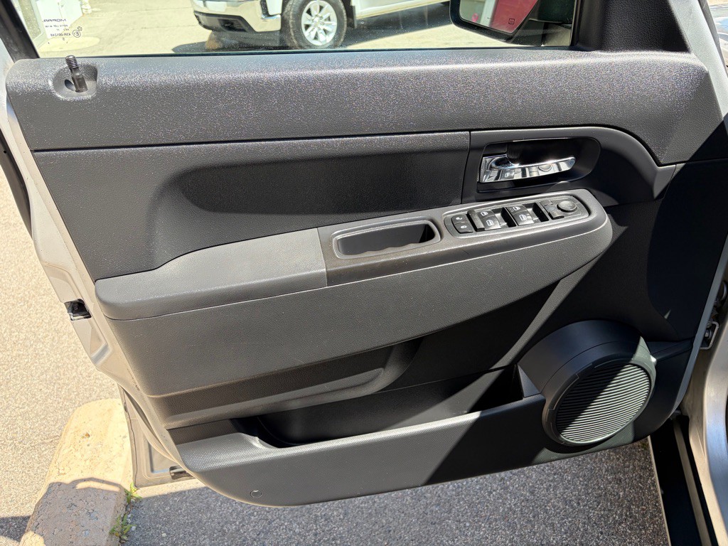 2012 Jeep Liberty Image 13