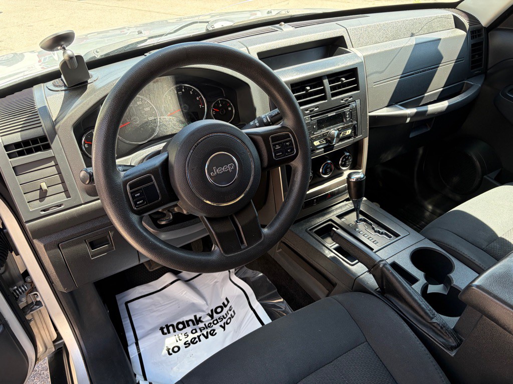 2012 Jeep Liberty Image 15