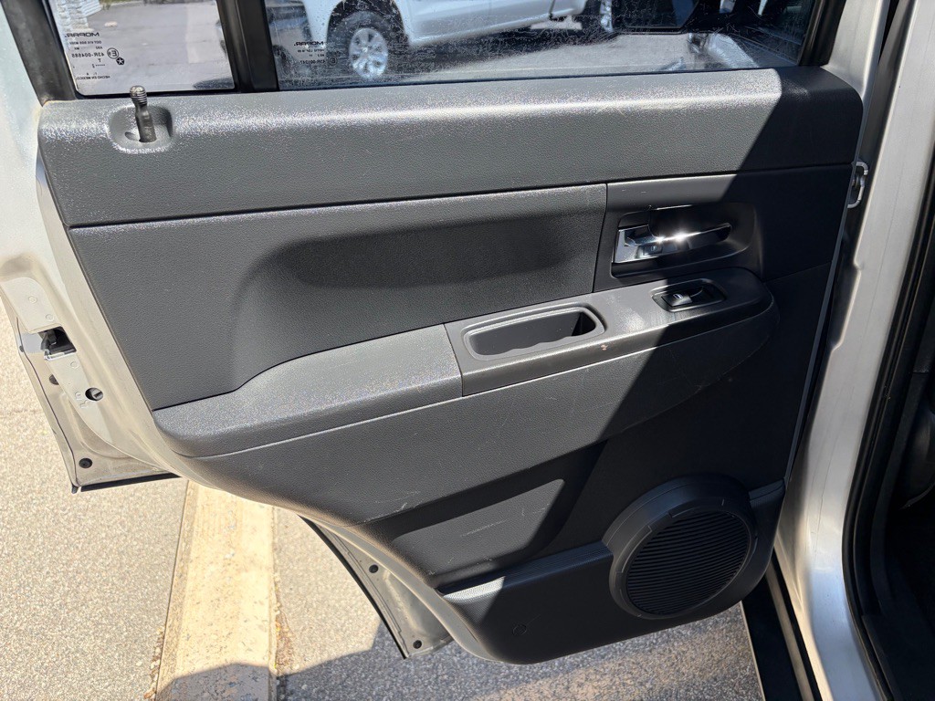 2012 Jeep Liberty Image 16