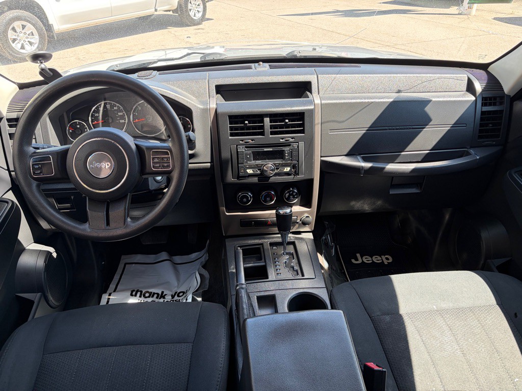2012 Jeep Liberty Image 18