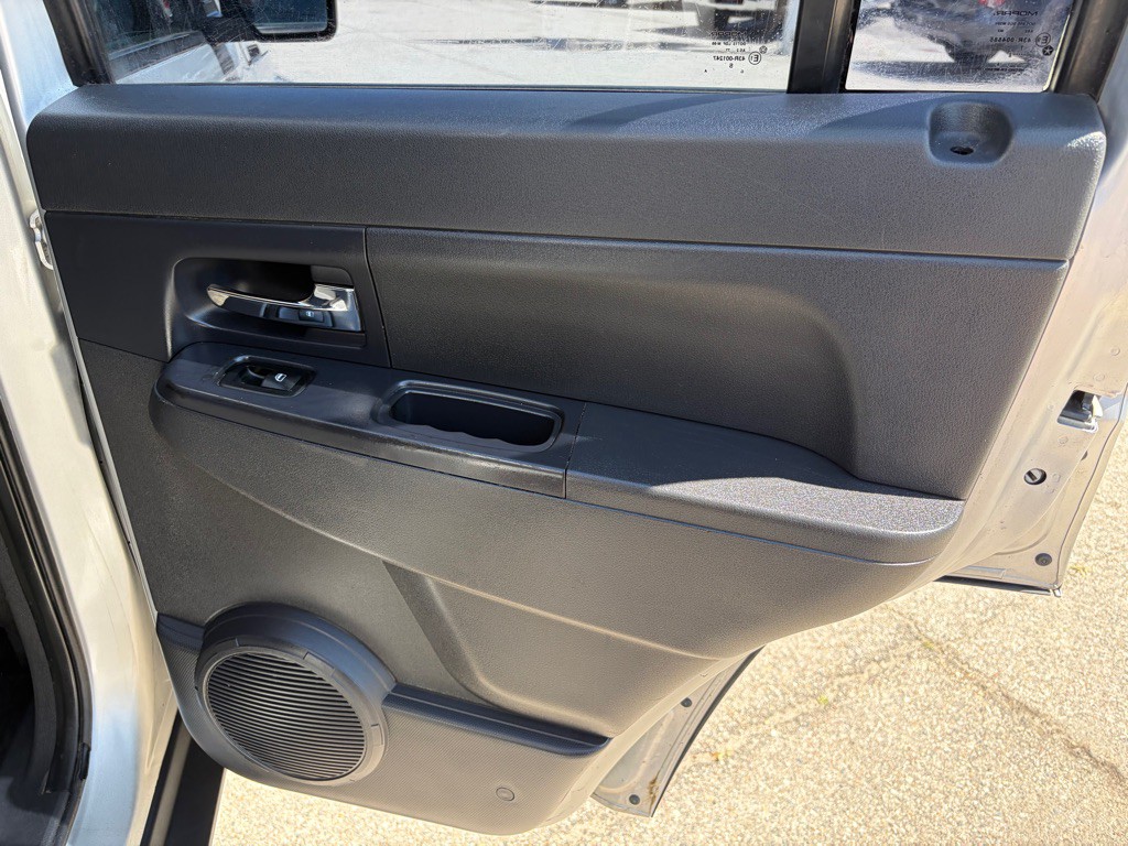 2012 Jeep Liberty Image 25