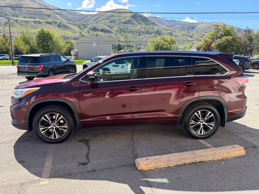 2016 Toyota Highlander Image 4