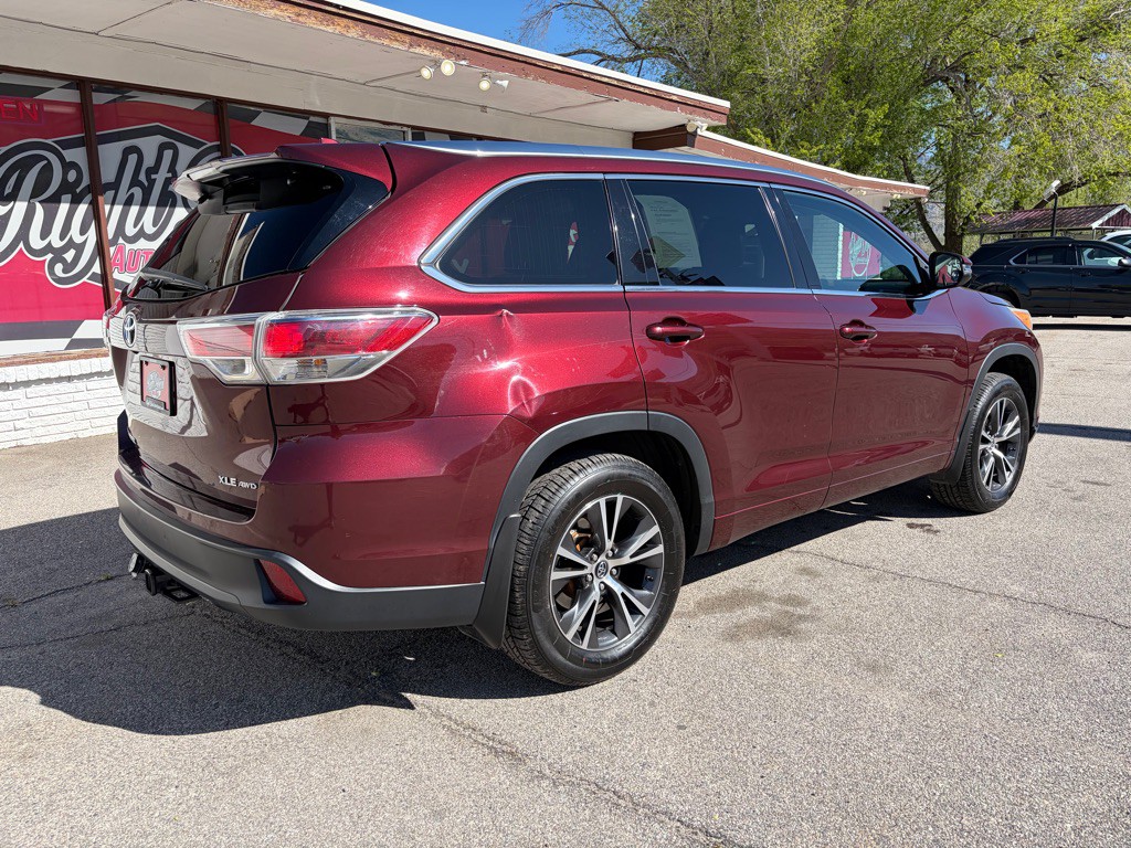 2016 Toyota Highlander Image 7