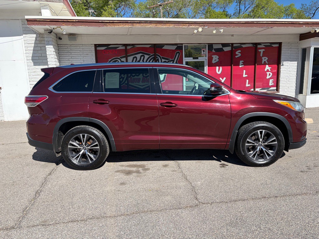 2016 Toyota Highlander Image 8