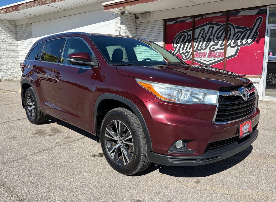 2016 Toyota Highlander Image 1