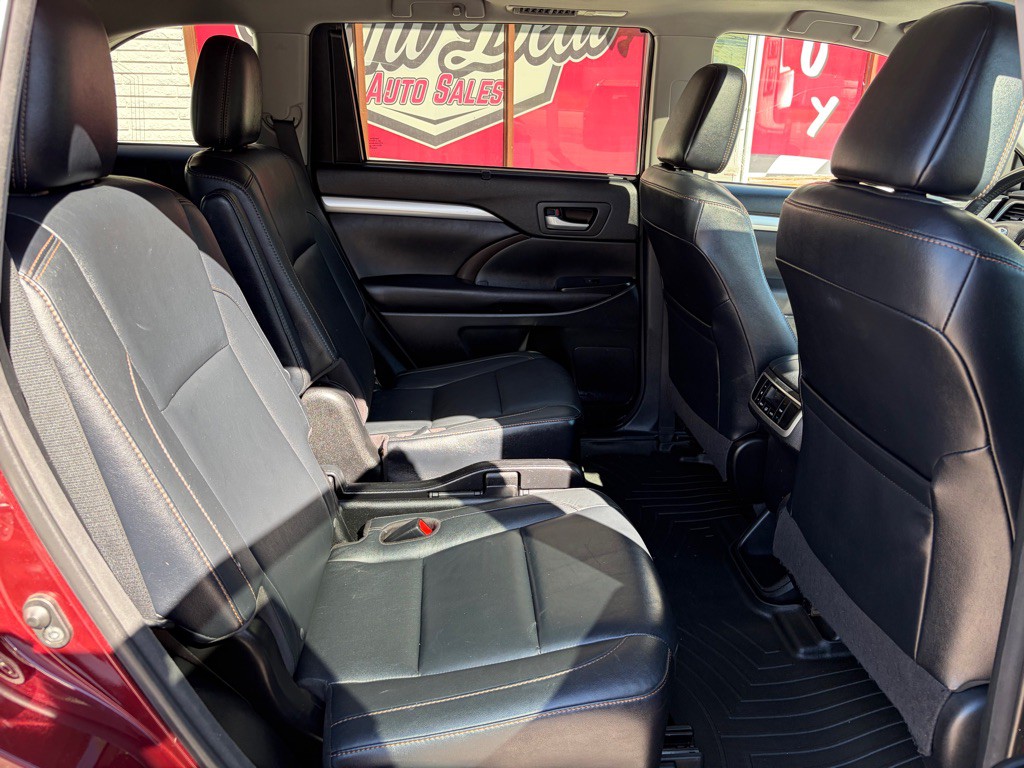 2016 Toyota Highlander Image 27