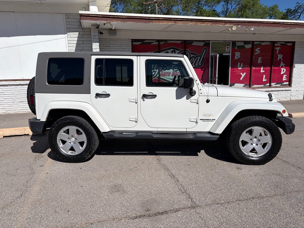 2010 Jeep Wrangler Unlimited Image 8