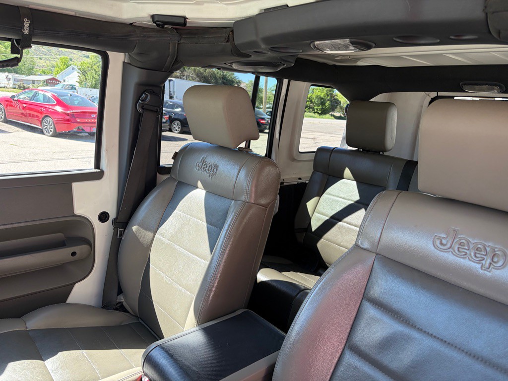 2010 Jeep Wrangler Unlimited Image 15