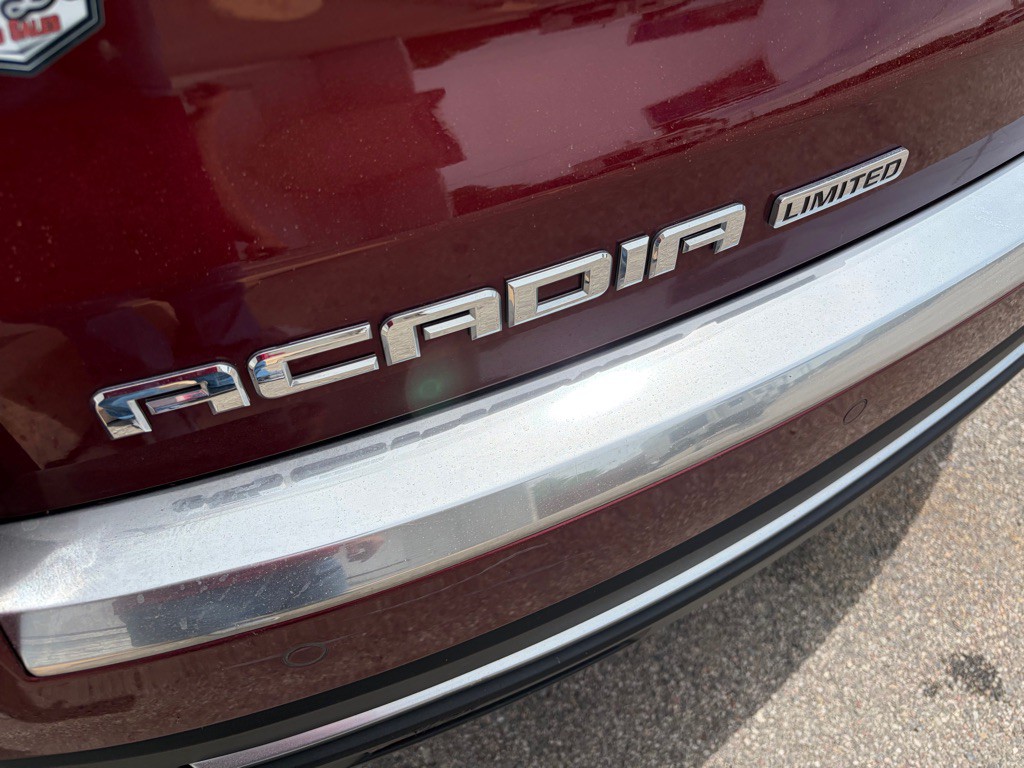 2017 GMC Acadia Image 10