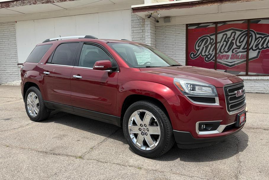 2017 GMC Acadia Image 1