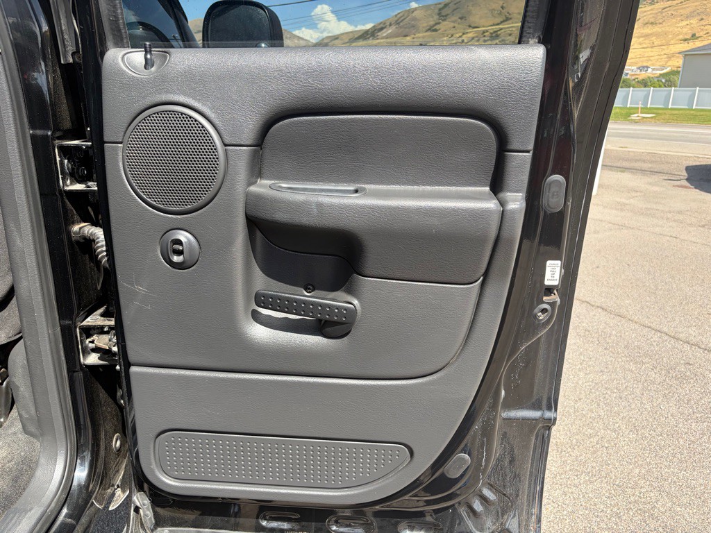 2005 Dodge Ram 2500 Image 23