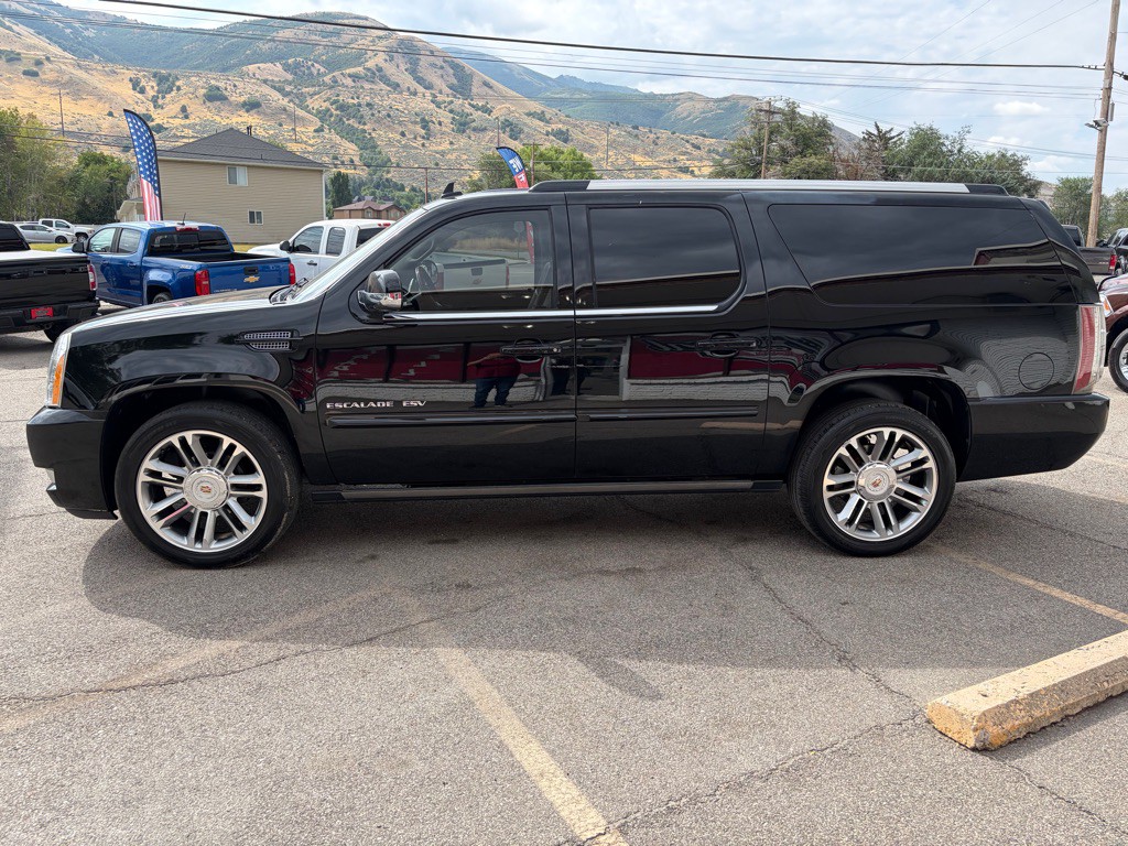 2014 Cadillac Escalade Image 4