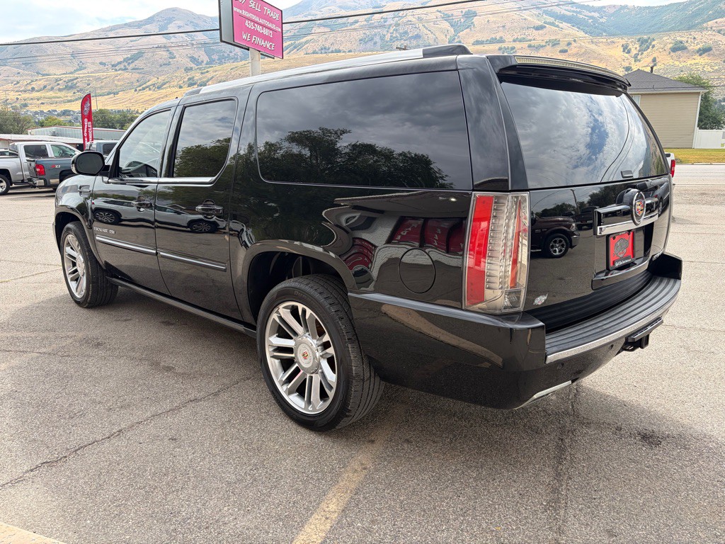 2014 Cadillac Escalade Image 5