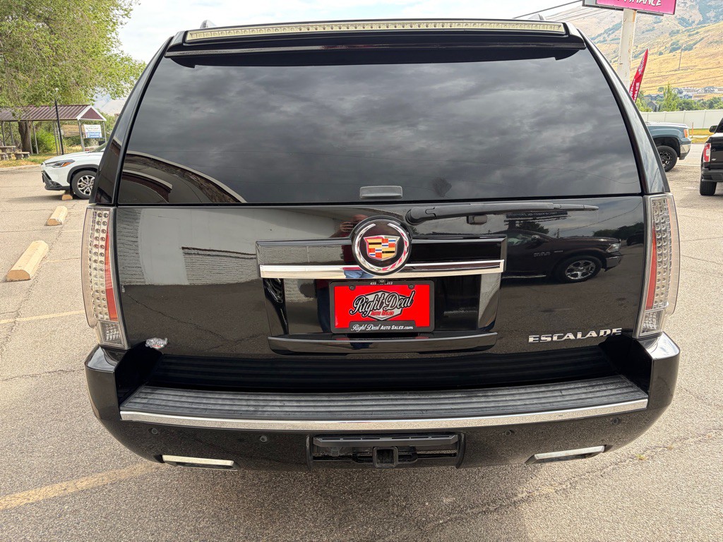 2014 Cadillac Escalade Image 6