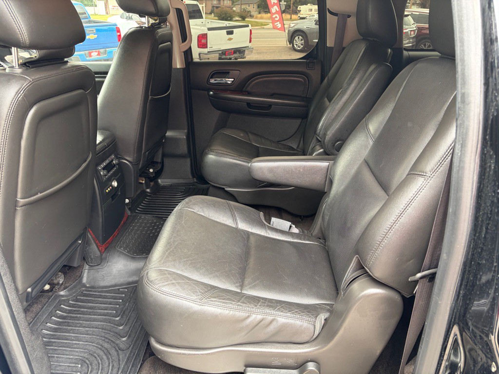 2014 Cadillac Escalade Image 18