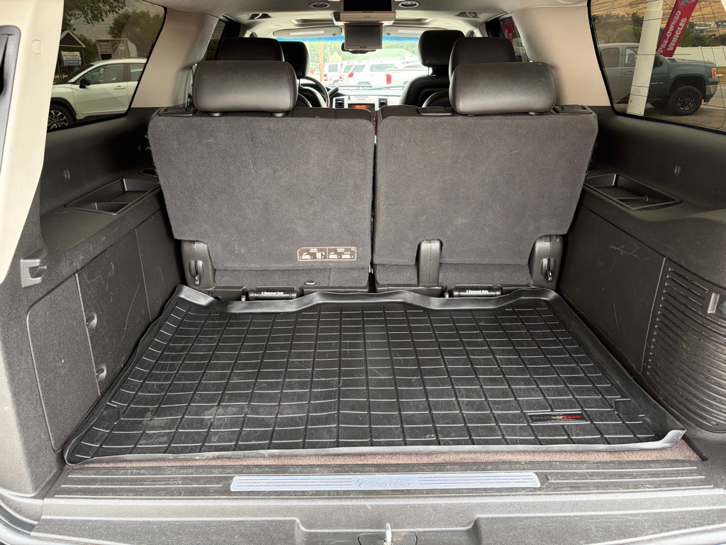 2014 Cadillac Escalade Image 24